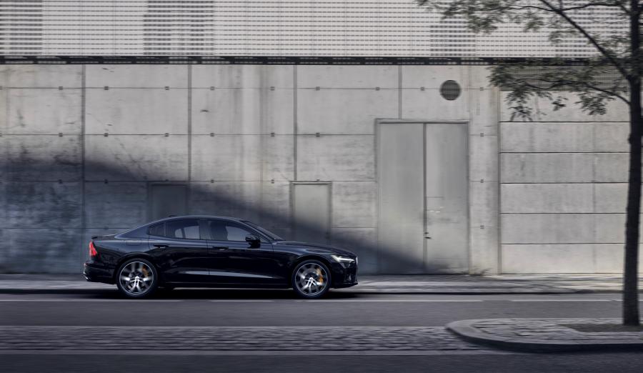  Volvo S60 Polestar Engineered 2018 года  (WW) (фото 3 из 27)